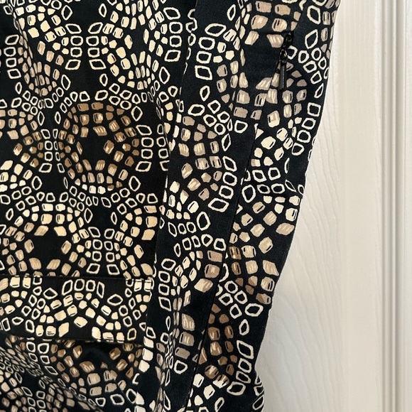 4/$20 Mexx sleeveless mini sweetheart neckline black shift dress- size 10 US - Picture 5 of 6